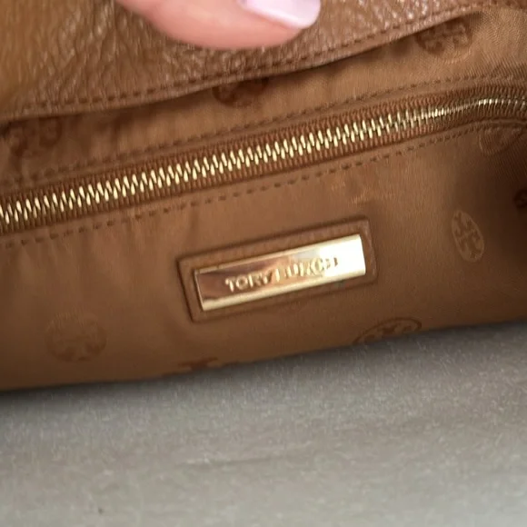 Tory Burch Tan Marion Leather Center Zip tote - Picture 5 of 7